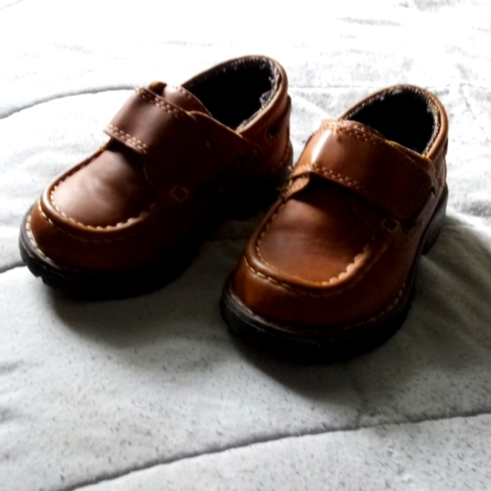 Cat and Jack brown loafers